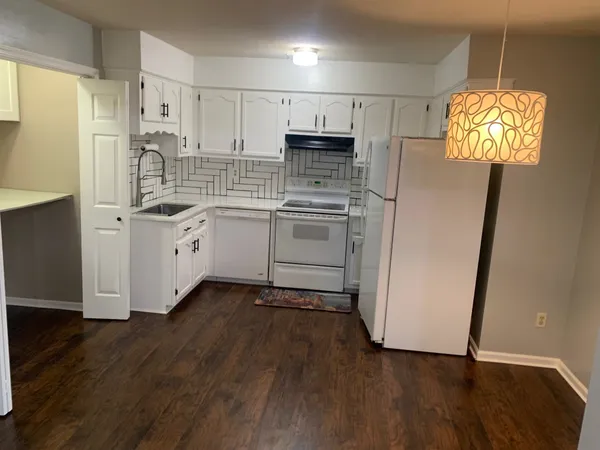 $1,400 | 5545 Oak Branch Circle North, Bartlett, TN 38135