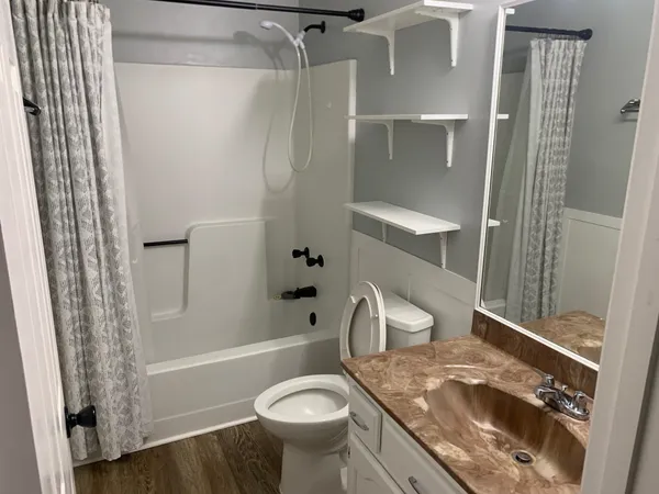 $1,400 | 5545 Oak Branch Circle North, Bartlett, TN 38135