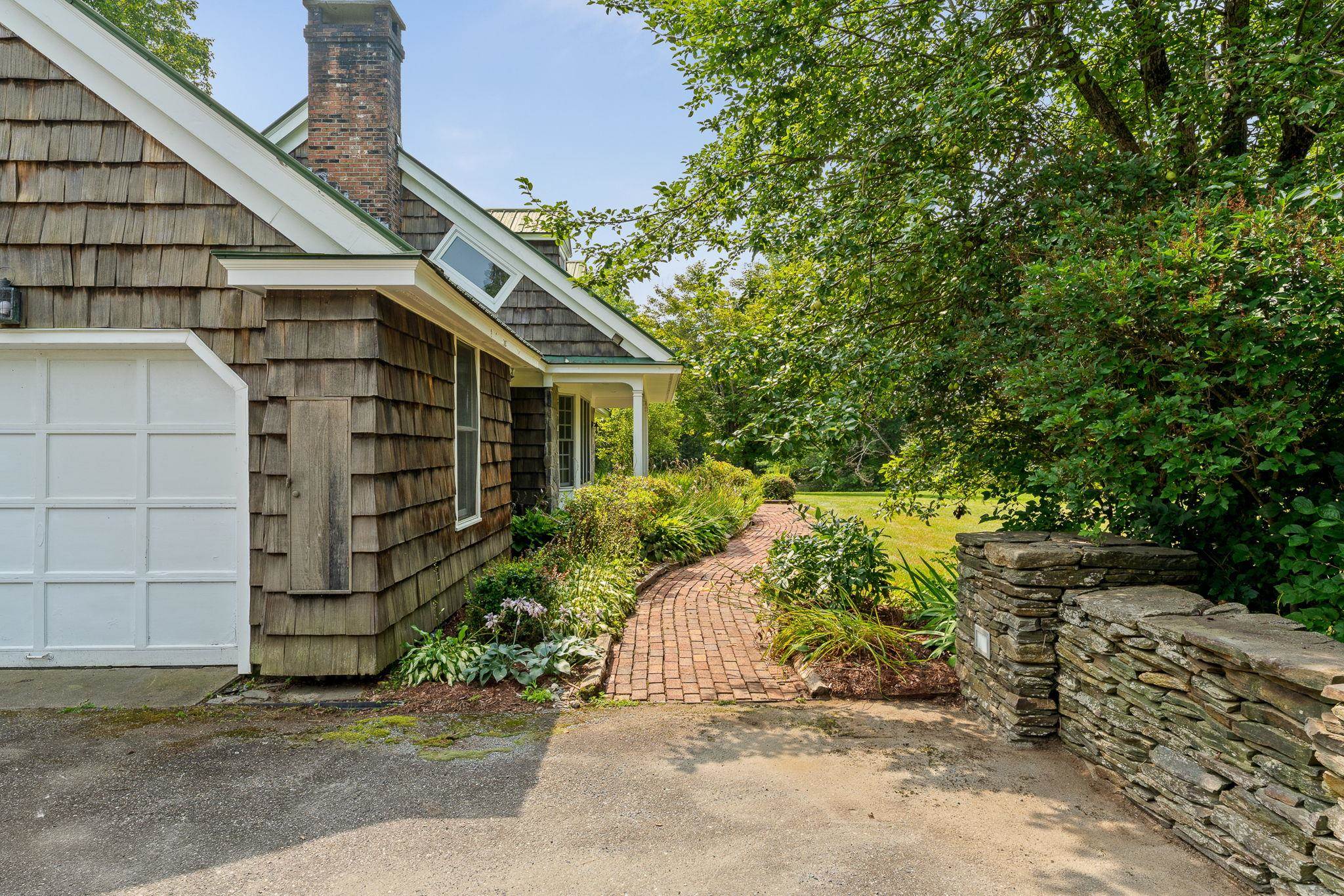 593 Red Barn Road Hartford, VT 05001 - Photo 39 of 50