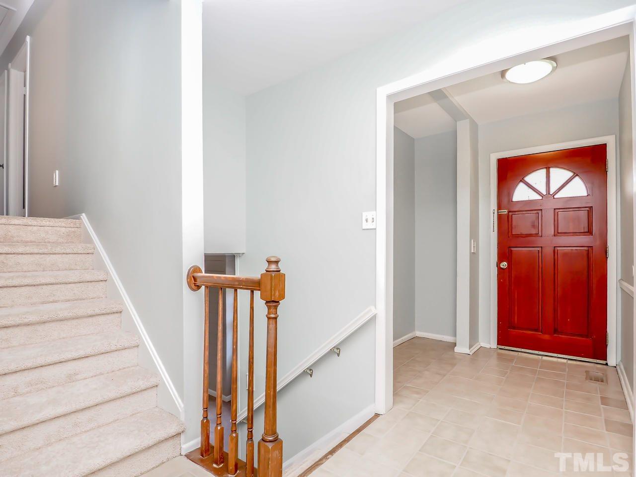 809 Buckle Court Raleigh, NC 27609 - Photo 4 of 30 Gallery Image 4