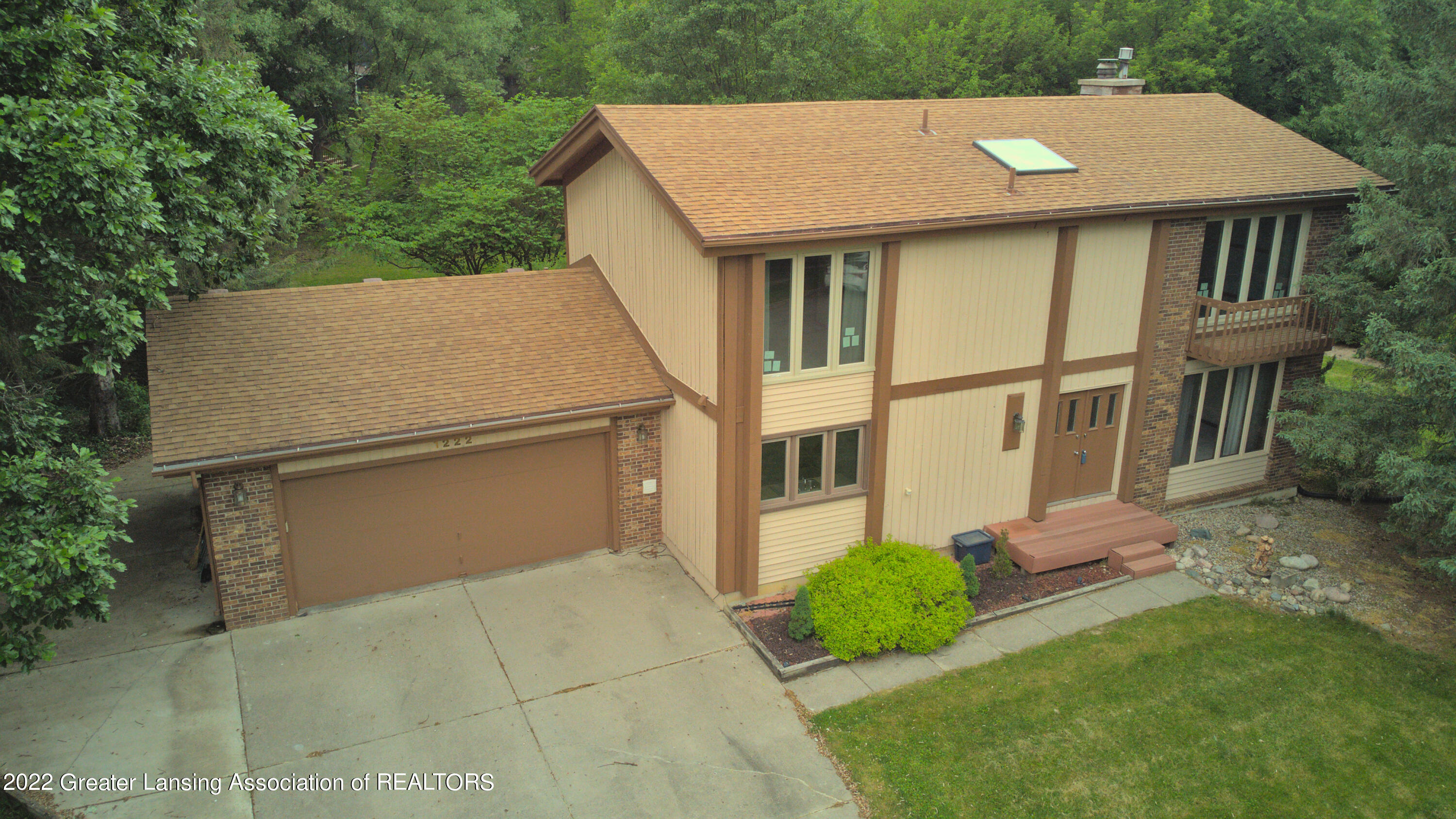 1222 Buckingham Road Haslett, MI 48840 - Photo 28 of 31 Front left