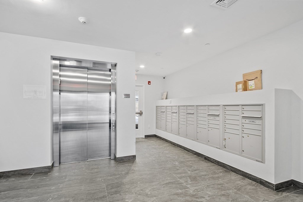 205 Maverick Street, Unit 201 Boston, MA 02128 - Photo 6 of 29