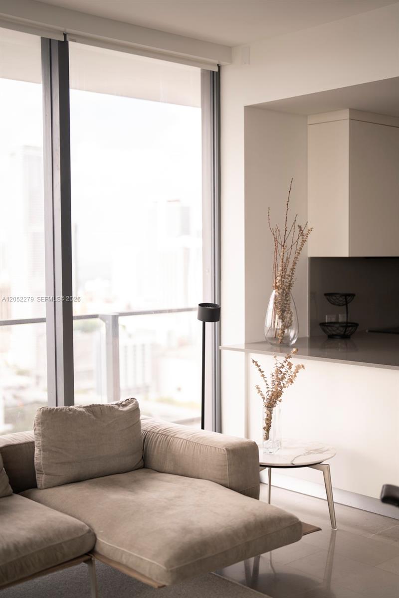 88 Southwest 7th Street, Unit 2712 Miami, FL 33130 - Photo 13 of 16