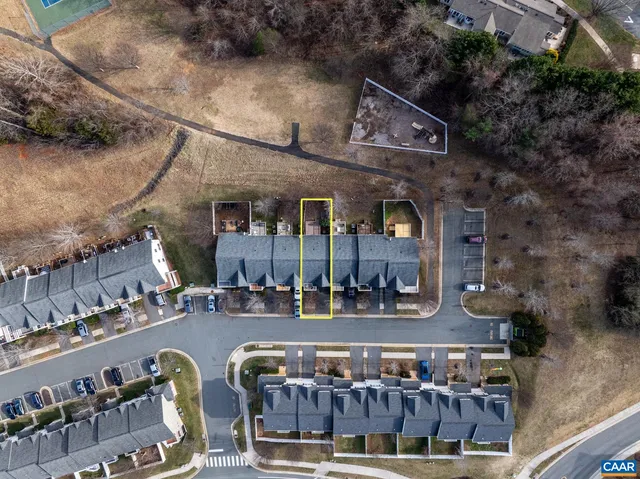 $449,500 | 2138 Saranac Court, Charlottesville, VA 22911