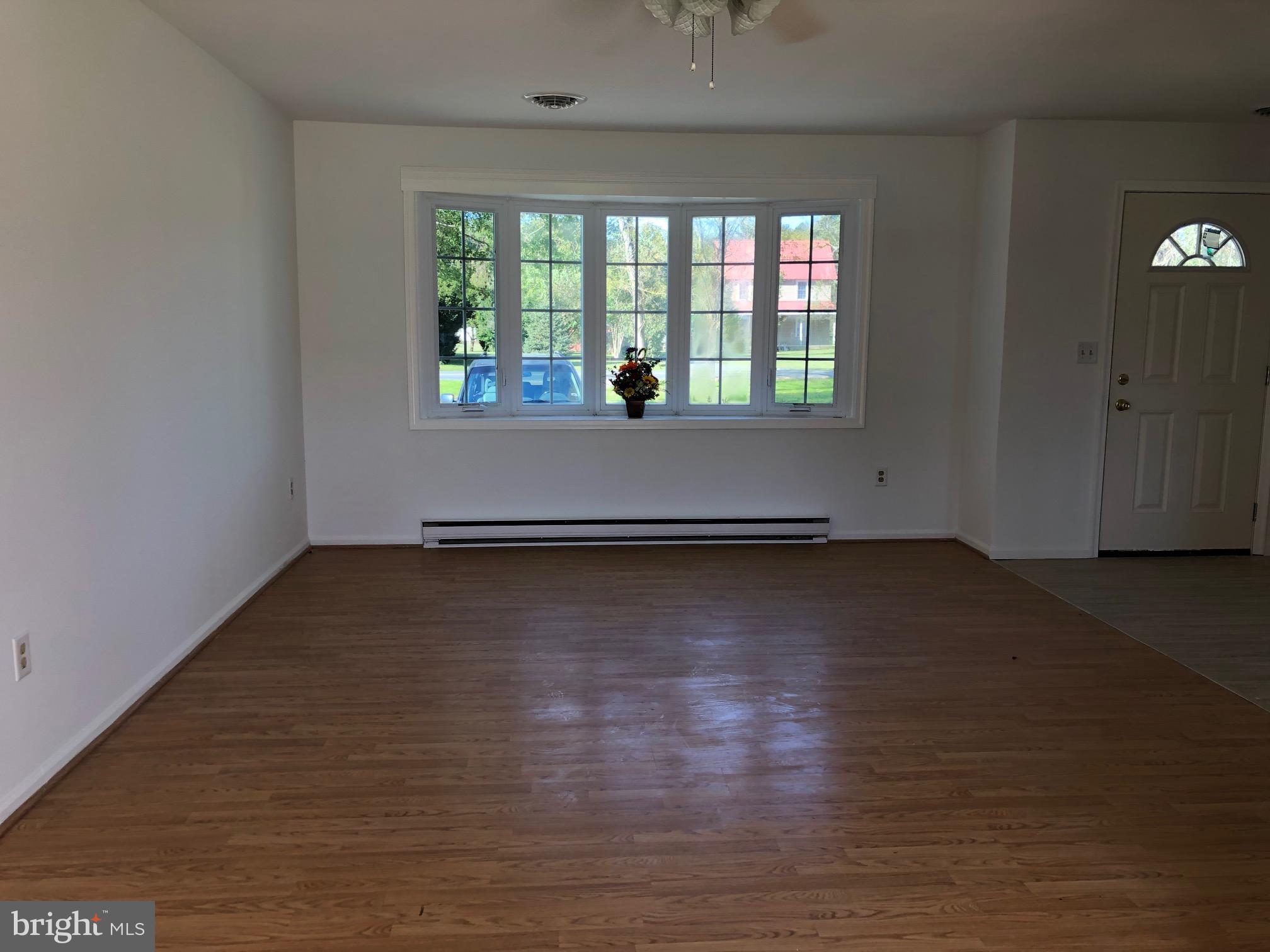 2482 Fords Corner Road Hartly, DE 19953 - Photo 4 of 12 Living Room