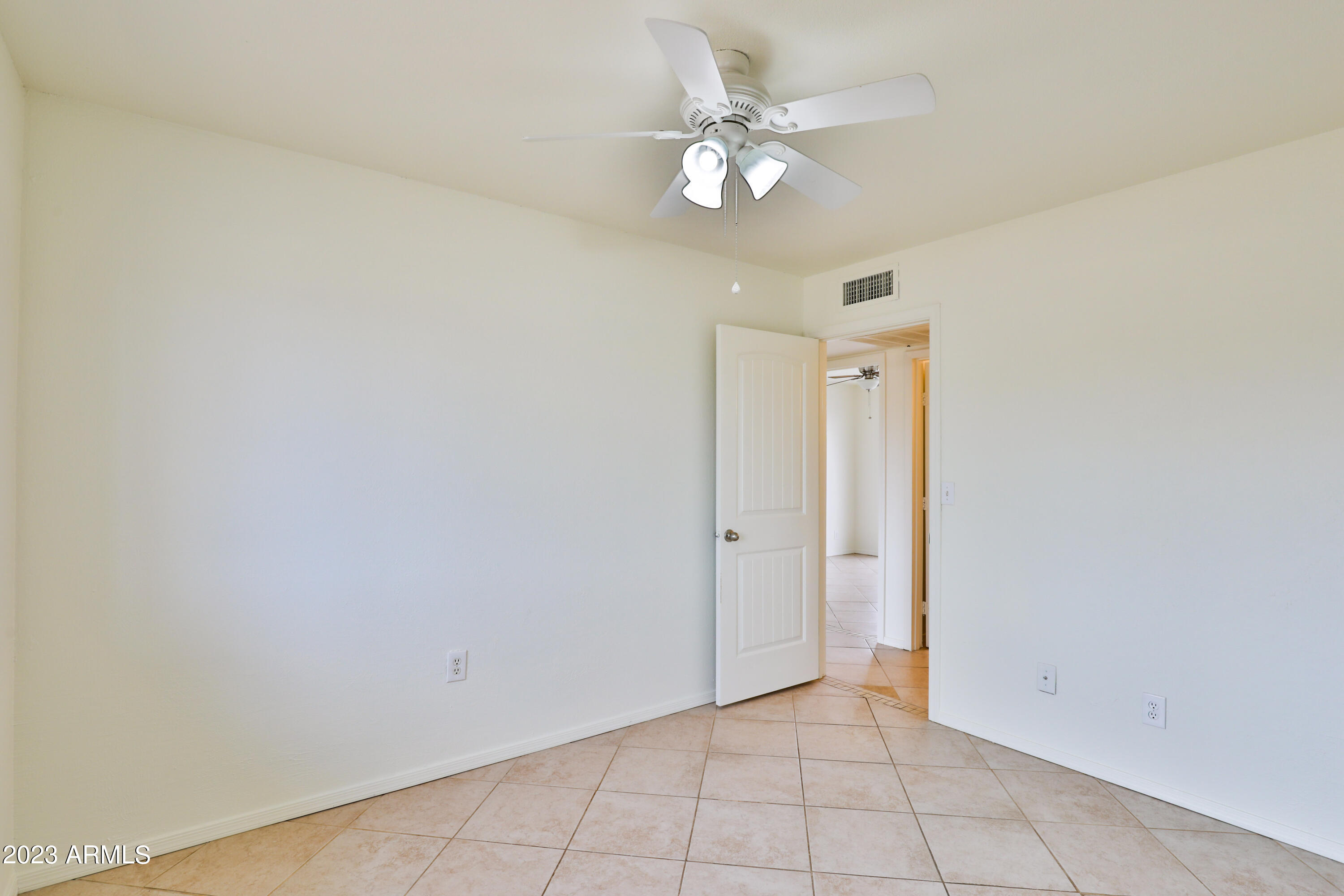 1736 West Utopia Road Phoenix, AZ 85027 - Photo 14 of 25 14-IMG_0087