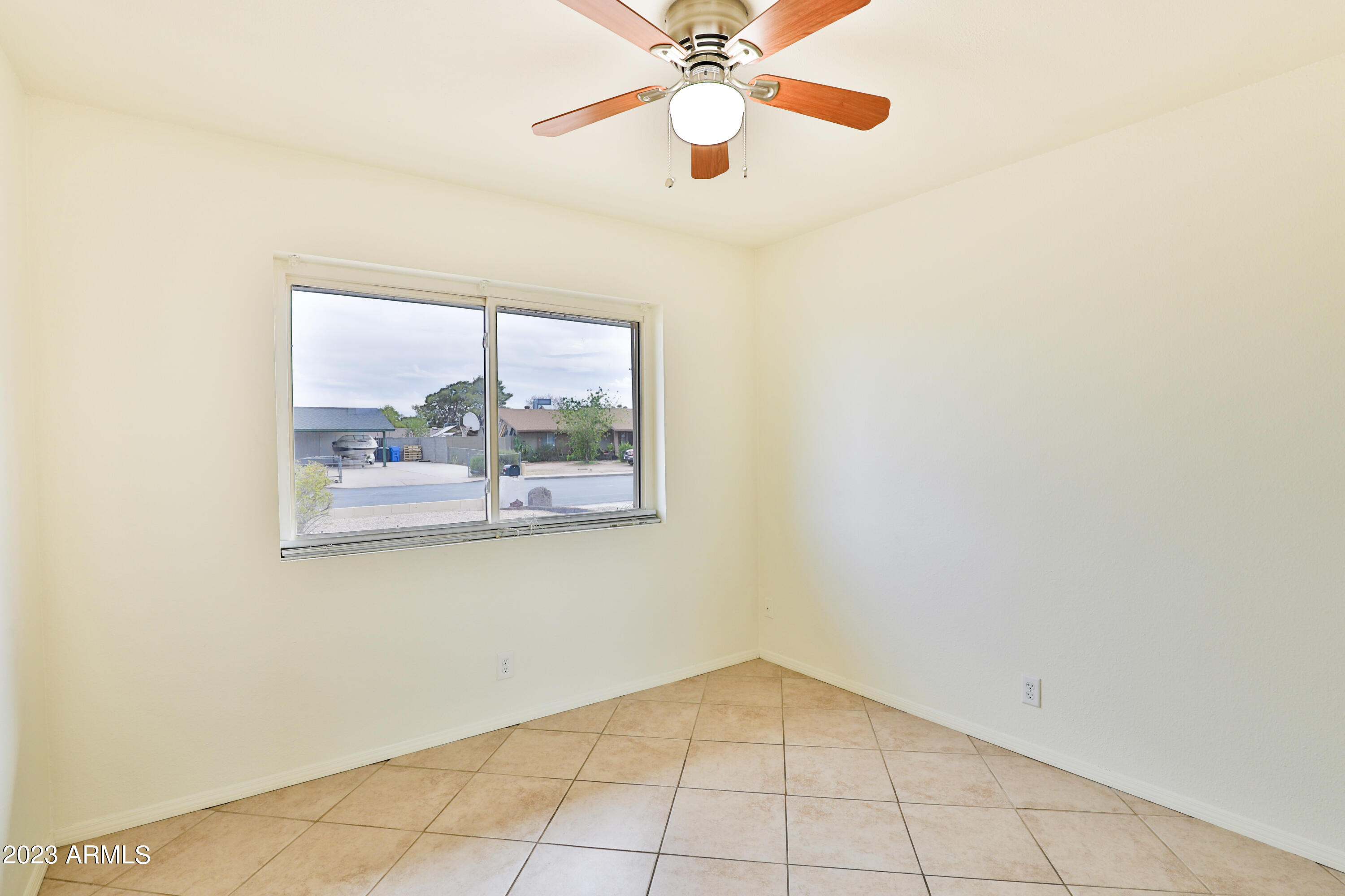 1736 West Utopia Road Phoenix, AZ 85027 - Photo 17 of 25 17-IMG_0090