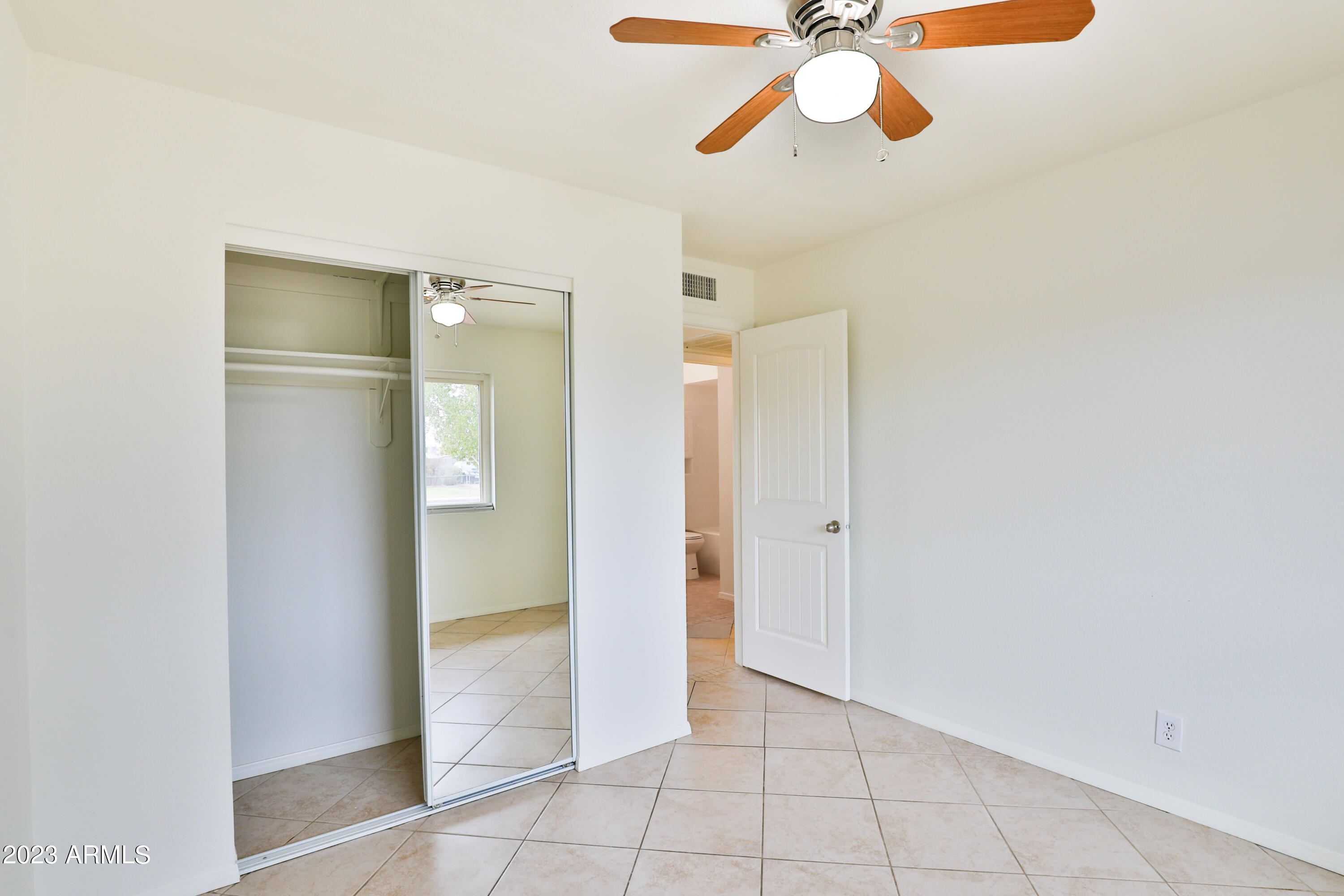 1736 West Utopia Road Phoenix, AZ 85027 - Photo 18 of 25 18-IMG_0091