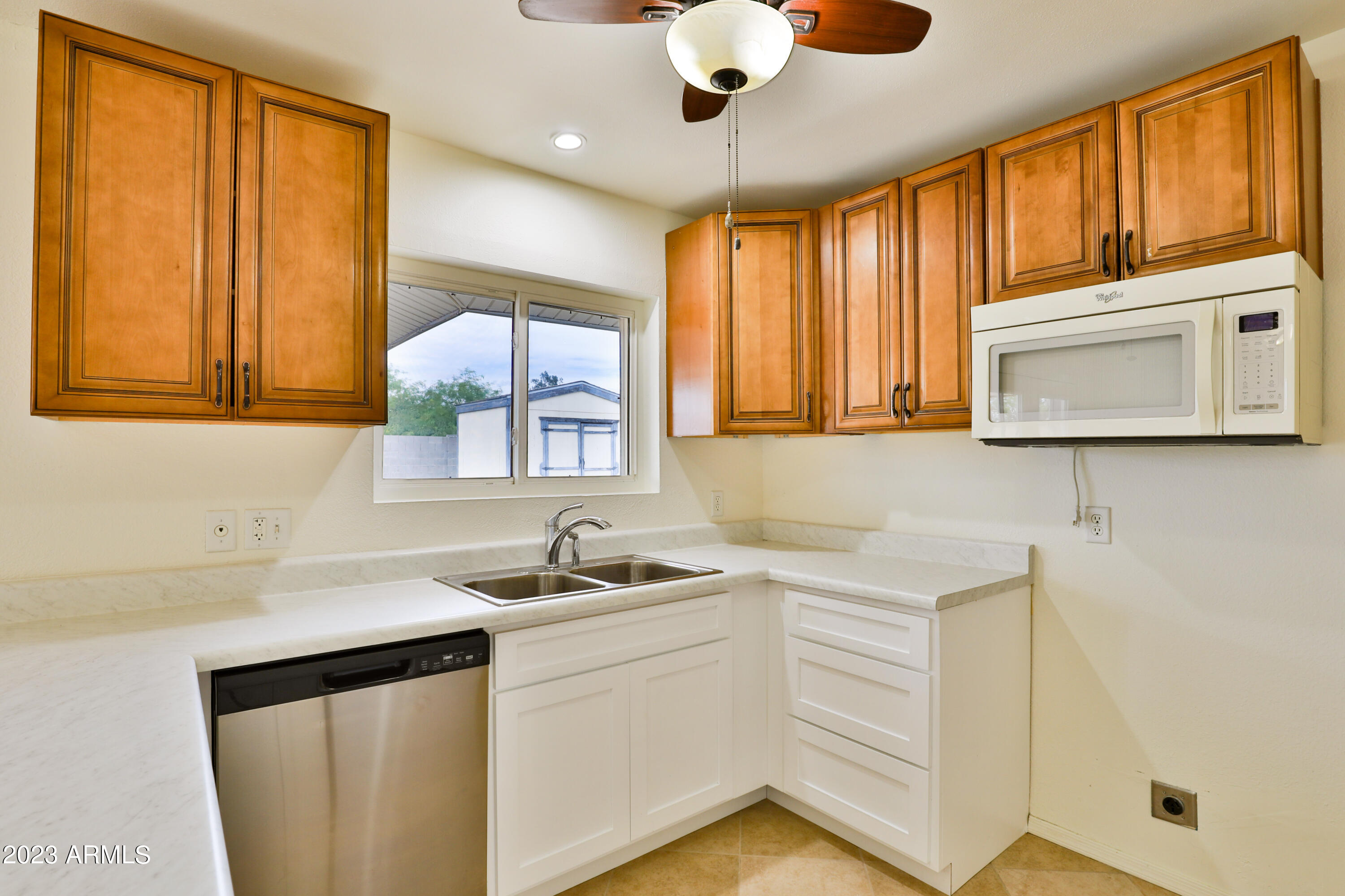 1736 West Utopia Road Phoenix, AZ 85027 - Photo 8 of 25 8-IMG_0081