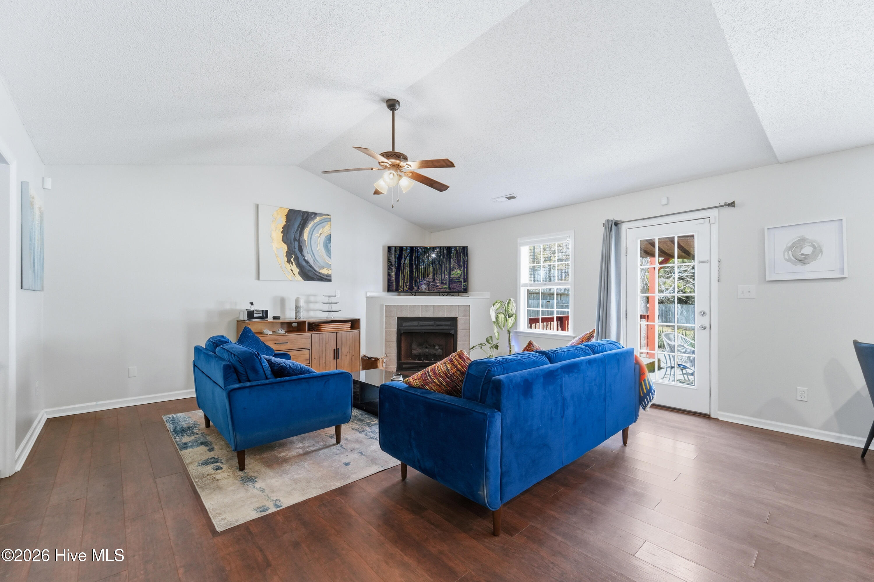 437 Spring Drive Jacksonville, NC 28540 - Photo 3 of 51 DSC08195