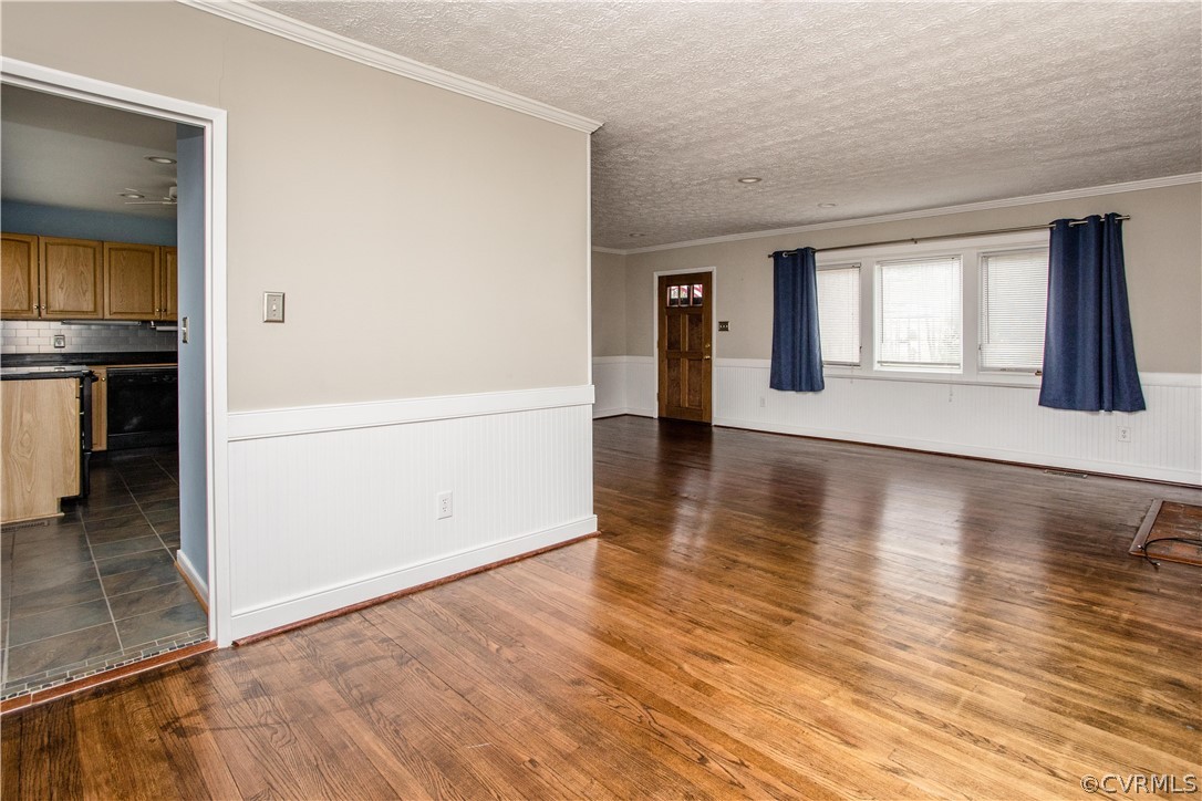12416 Harrowgate Road Chester, VA 23831 - Photo 11 of 28