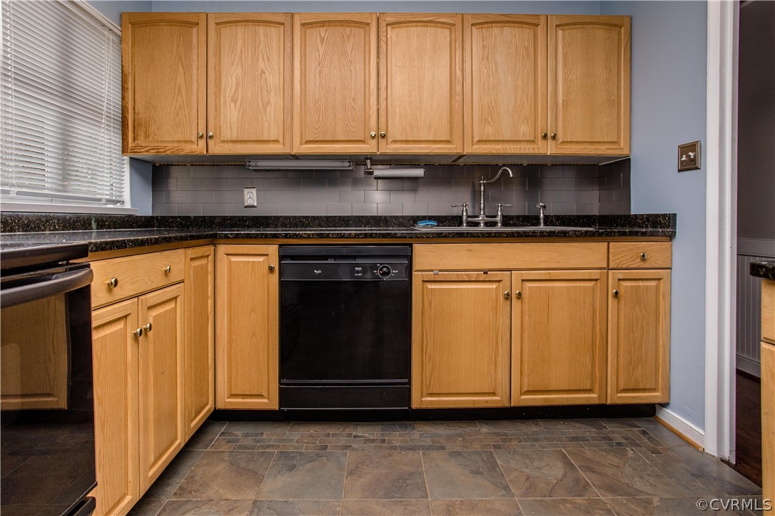 12416 Harrowgate Road Chester, VA 23831 - Photo 4 of 28
