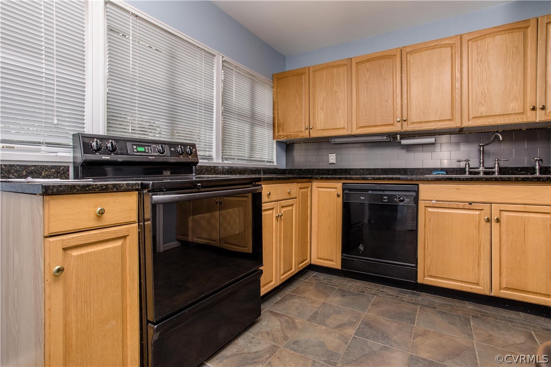 12416 Harrowgate Road Chester, VA 23831 - Photo 5 of 28