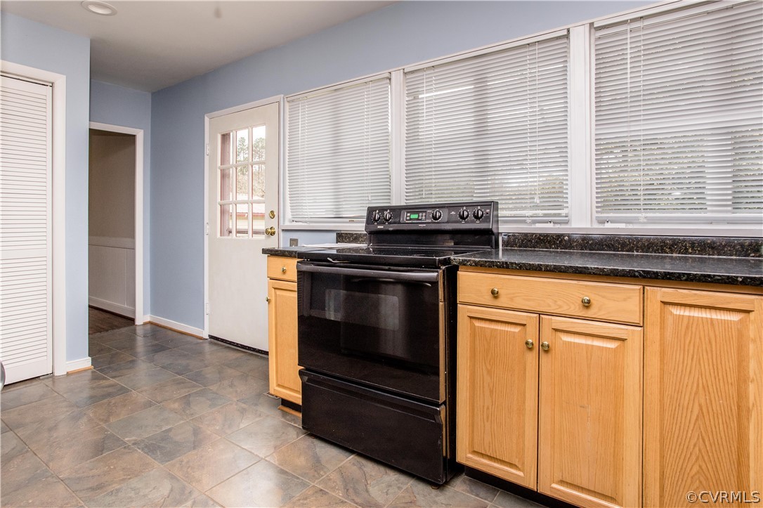 12416 Harrowgate Road Chester, VA 23831 - Photo 7 of 28