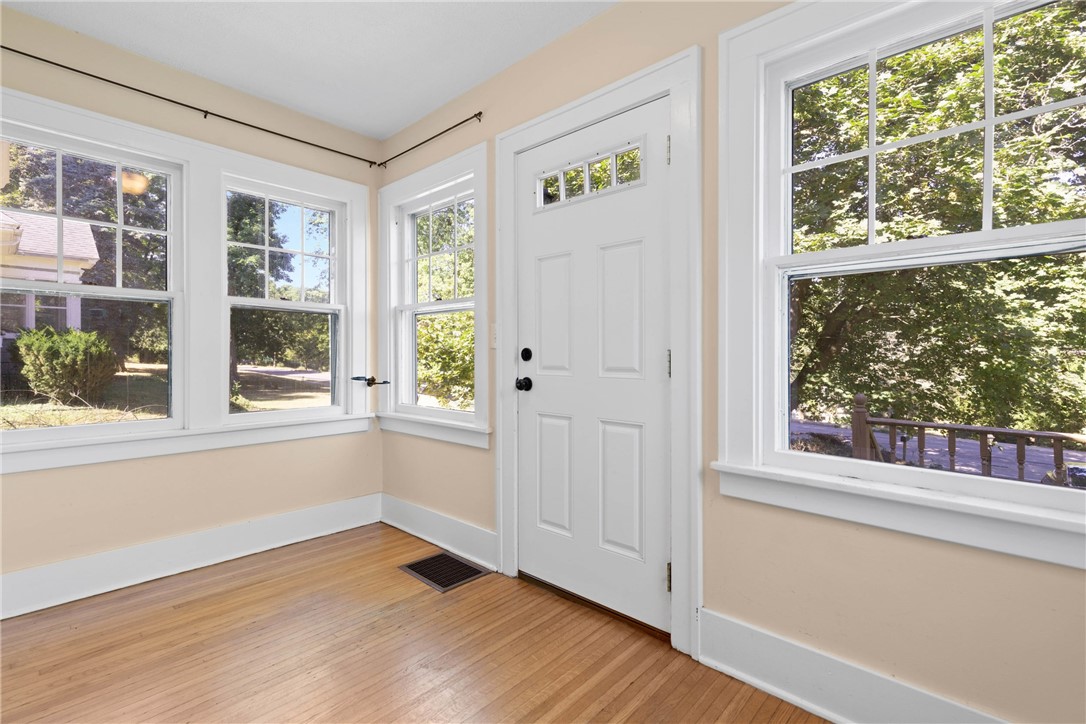 108 Kreag Road Perinton, NY 14450 - Photo 3 of 38