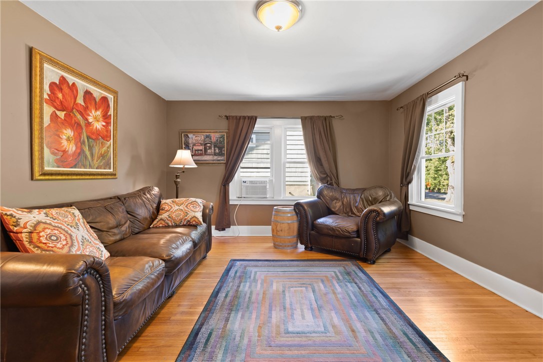 108 Kreag Road Perinton, NY 14450 - Photo 7 of 38