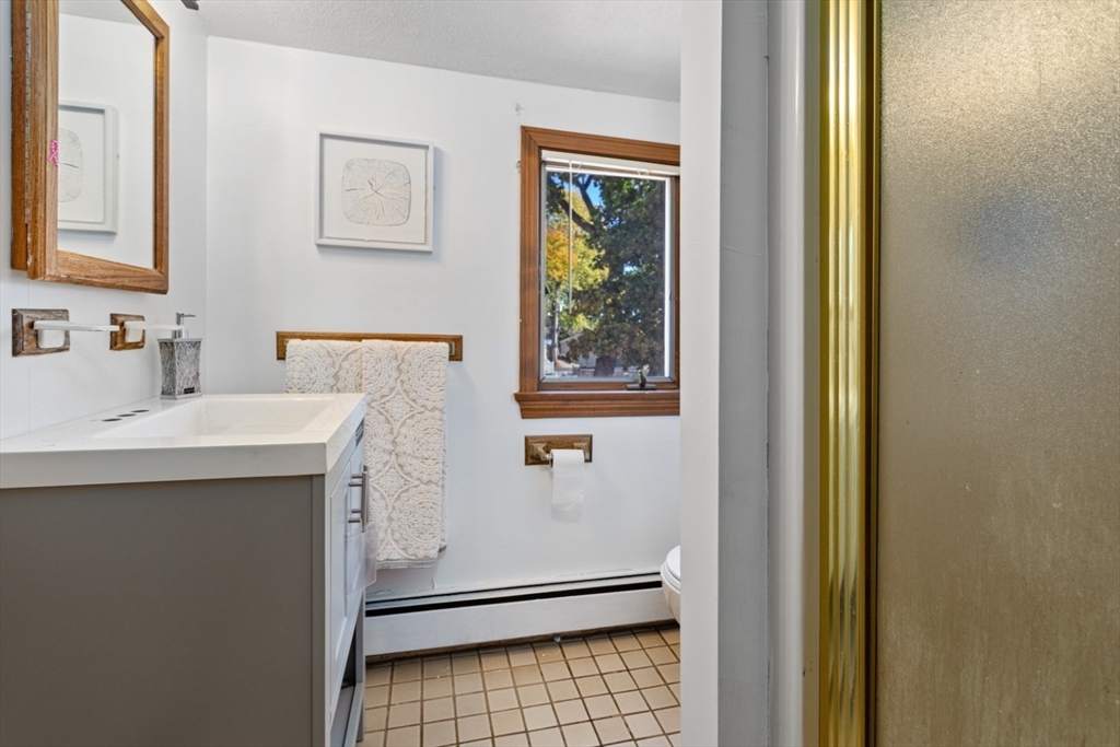 14 Violet Road Peabody, MA 01960 - Photo 15 of 27 Gallery Image 15