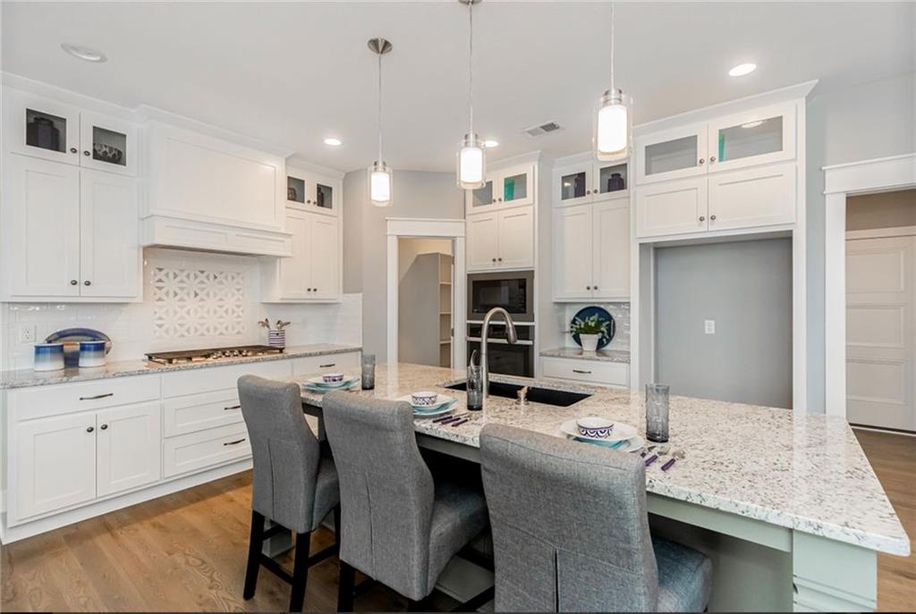 3137 Southwest Summit View Trail Lee's Summit, MO 64082 - Photo 9 of 31