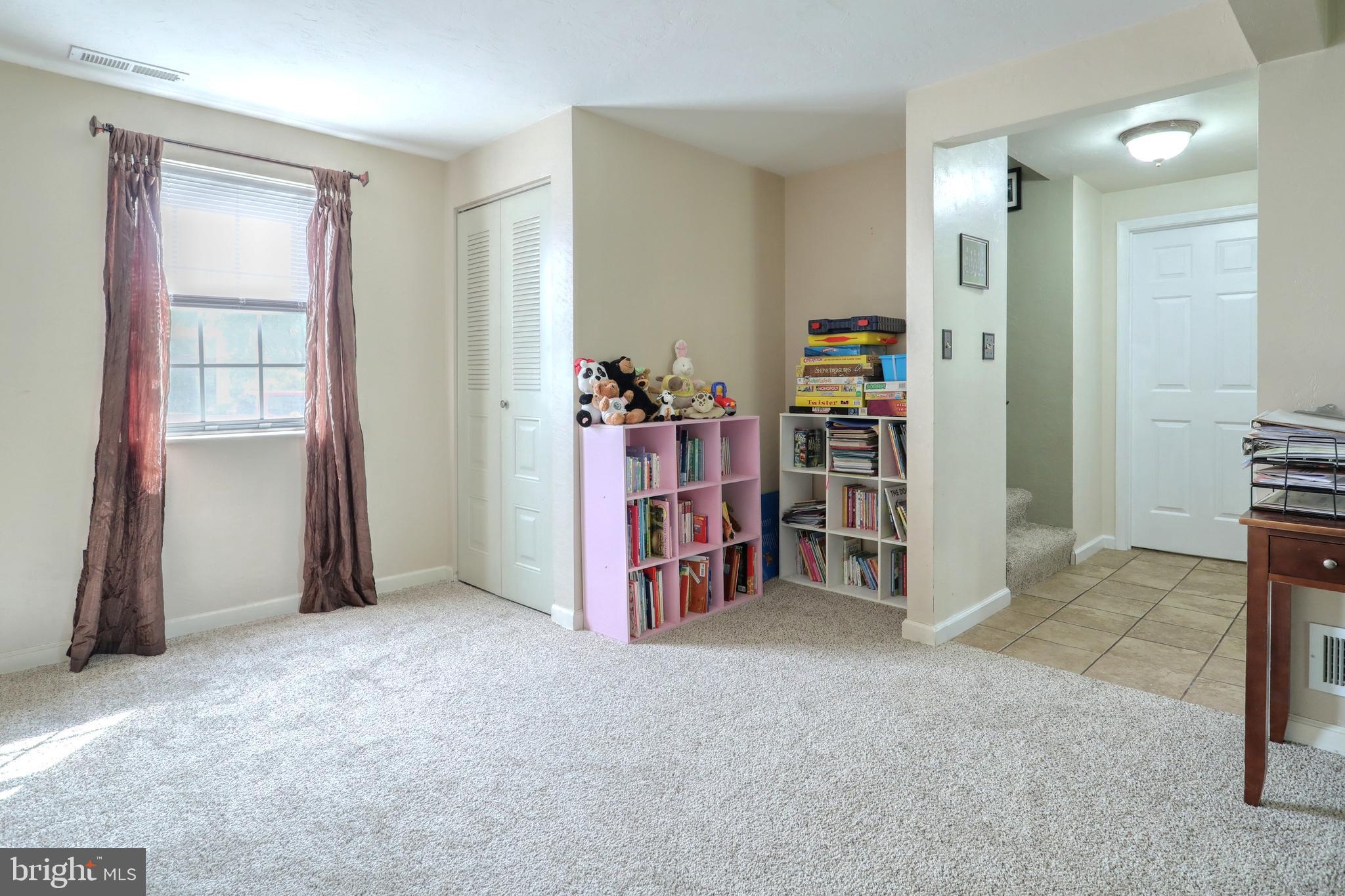 2245 Heather Road York, PA 17408 - Photo 11 of 27 Gallery Image 11
