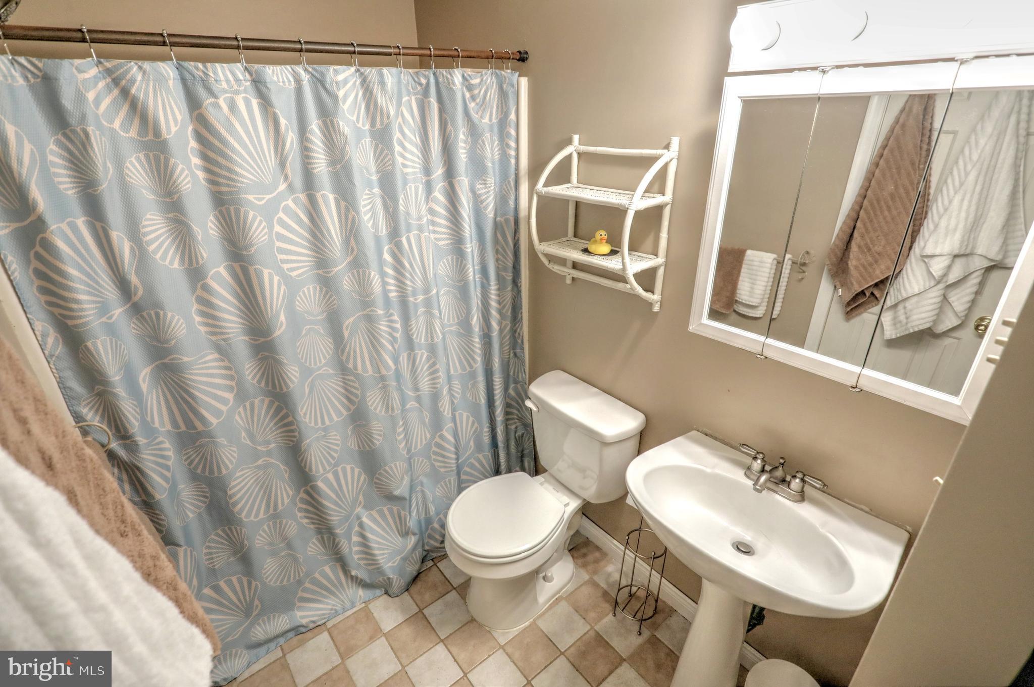 2245 Heather Road York, PA 17408 - Photo 14 of 27 Gallery Image 14