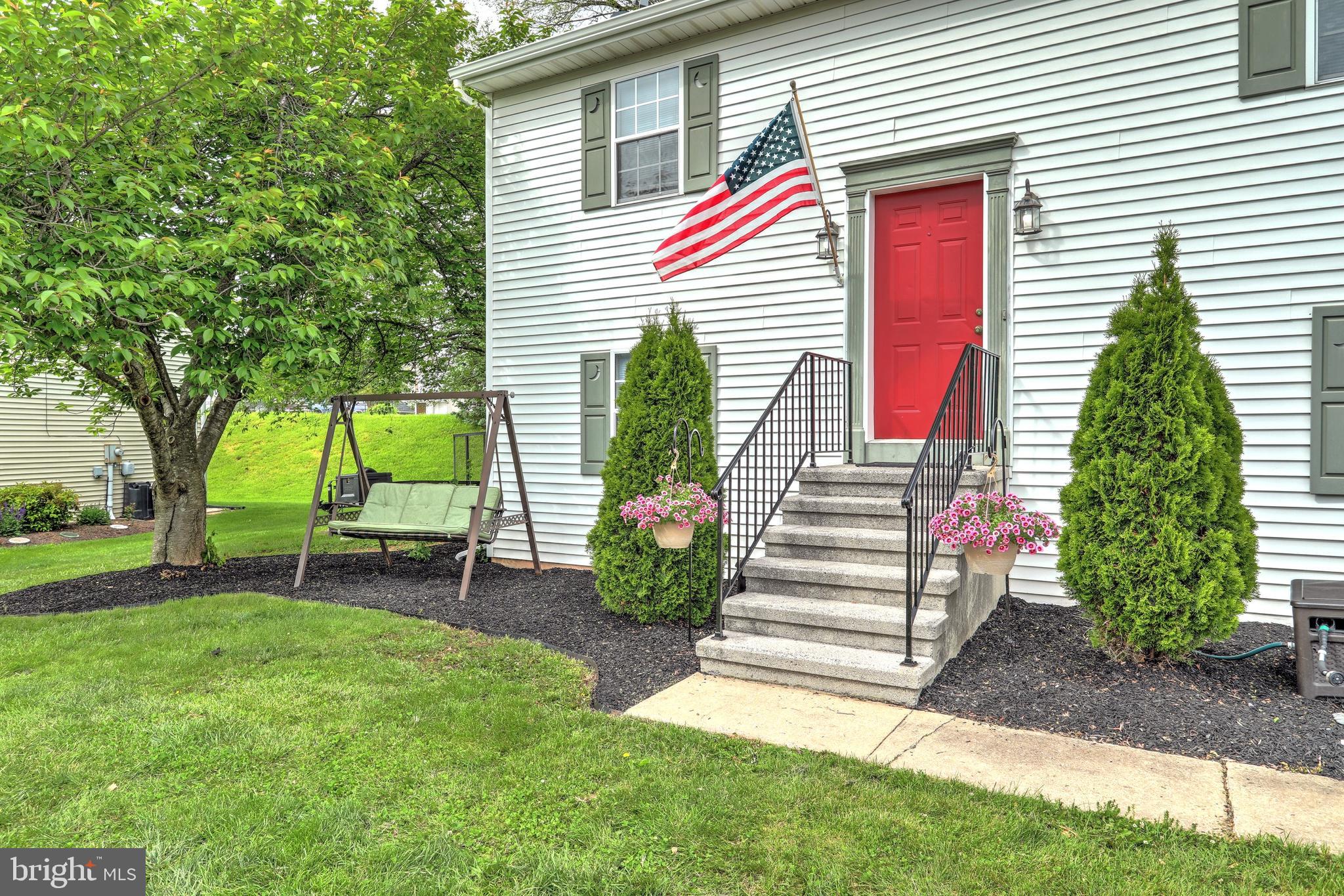 2245 Heather Road York, PA 17408 - Photo 3 of 27 Gallery Image 3