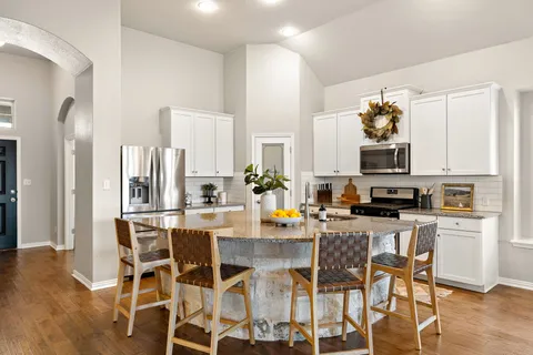 $448,000 | 112 Fattoria Cove, Liberty Hill, TX 78642