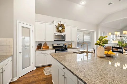 $448,000 | 112 Fattoria Cove, Liberty Hill, TX 78642