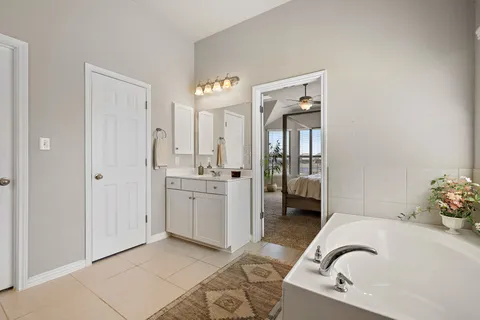 $448,000 | 112 Fattoria Cove, Liberty Hill, TX 78642