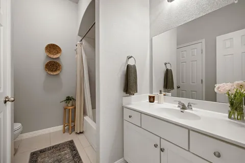 $448,000 | 112 Fattoria Cove, Liberty Hill, TX 78642