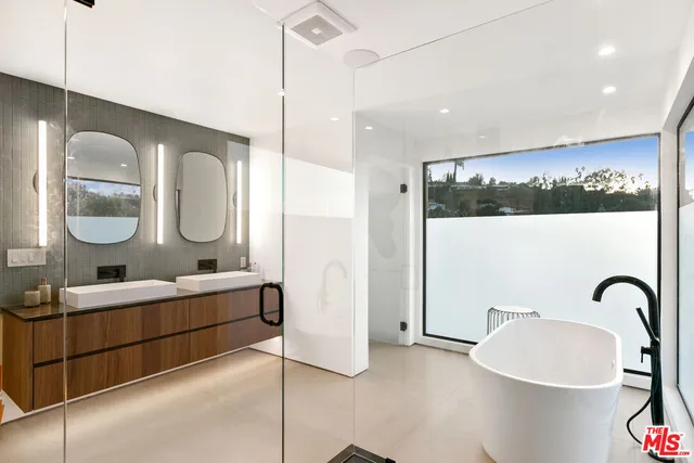 $3,995,000 | 11428 Dona Lola Drive, Studio City, CA 91604