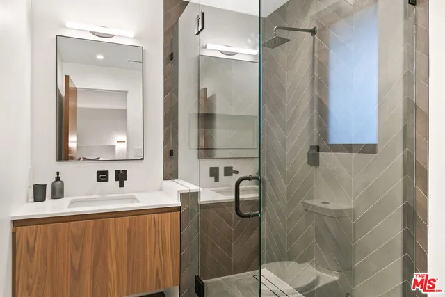 $3,995,000 | 11428 Dona Lola Drive, Studio City, CA 91604