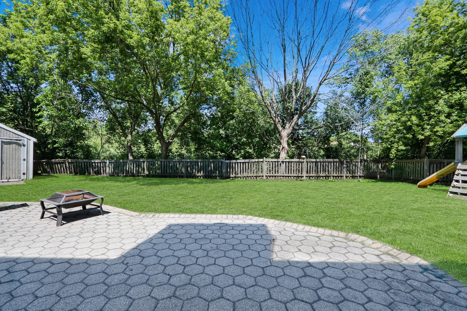 32 Highland Road Grayslake, IL 60030 - Photo 33 of 39 a view of a park with large trees