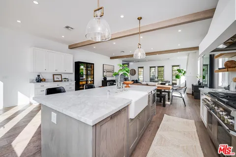 $3,275,000 | 935 South Burnside Avenue, Los Angeles, CA 90036