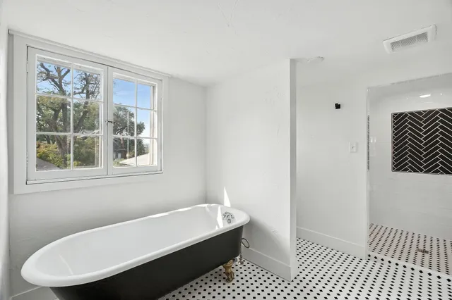 $429,995 | 2420 West Maxwell Avenue, Spokane, WA 99201