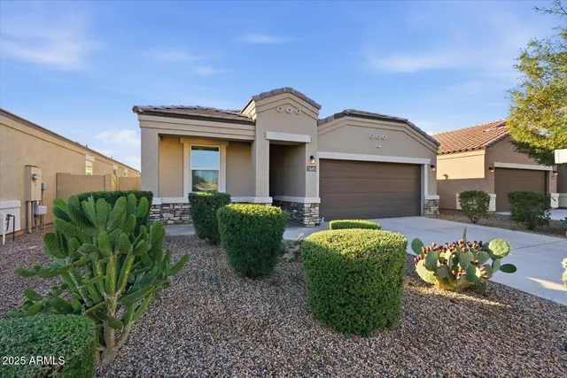 $319,900 | 36425 Pampoloma Avenue, Maricopa, AZ 85138