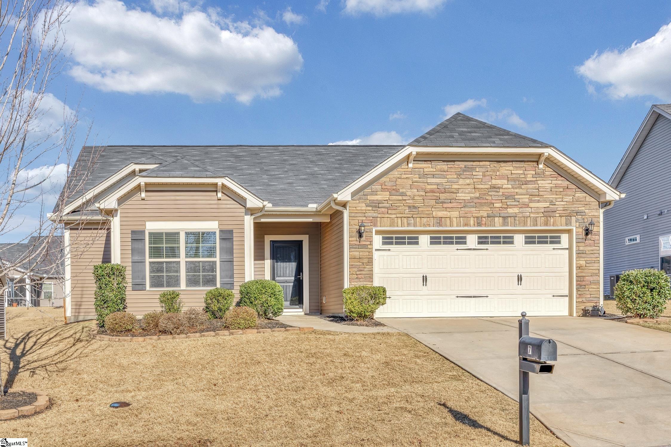 7 Burge Court Simpsonville, SC 29681 - Photo 2 of 27