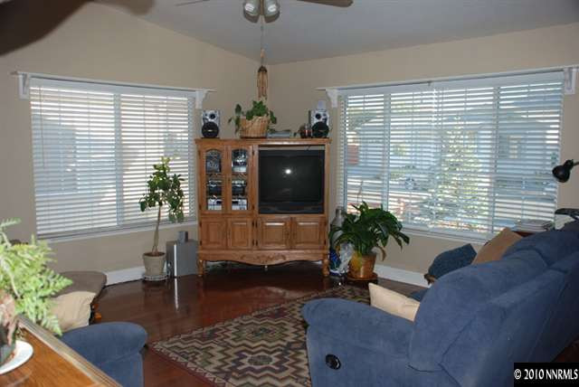 17745 Georgetown Drive Reno, NV 89508 - Photo 3 of 7 Photo 3