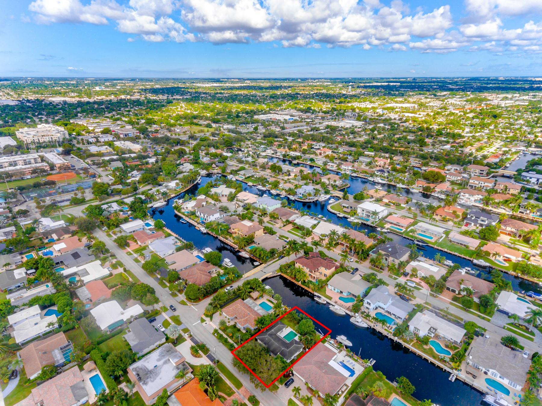 2411 Northeast 46th Street Lighthouse Point, FL 33064 - Photo 7 of 12 a view of city and ocean