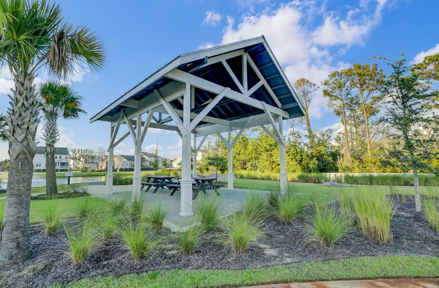 $779,500 | 1543 Prince Edward Street, Mount Pleasant, SC 29466