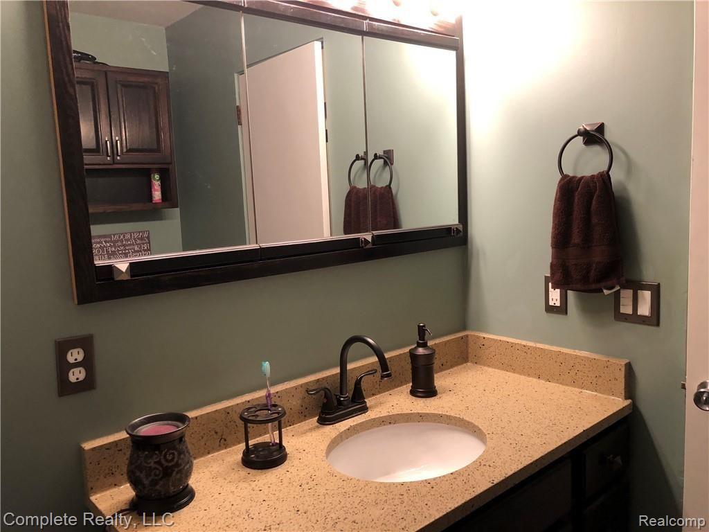 10060 Clark Road Davison, MI 48423 - Photo 14 of 38 2018-09-10 10.26