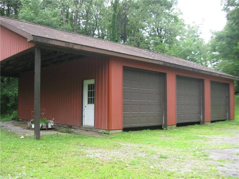 230 Mahood Road Butler, PA 16001 - Photo 8 of 25 Built in 2002