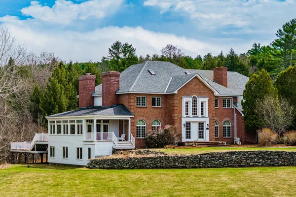 $3,900,000 | 10 Morgan Road, Hanover, NH 03750