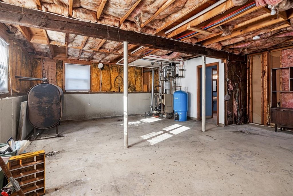 17 Maplewood Road Pembroke, MA 02359 - Photo 21 of 26 a view of porch with seating space