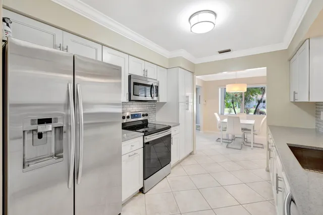 $744,000 | 3792 Northeast 19th Avenue, Oakland Park, FL 33334
