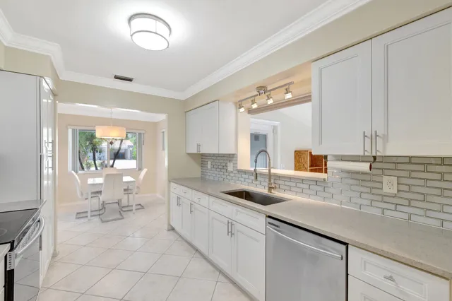 $744,000 | 3792 Northeast 19th Avenue, Oakland Park, FL 33334