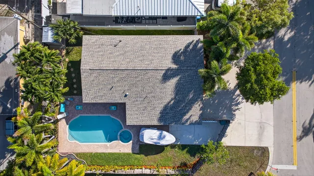 $744,000 | 3792 Northeast 19th Avenue, Oakland Park, FL 33334
