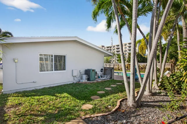 $744,000 | 3792 Northeast 19th Avenue, Oakland Park, FL 33334