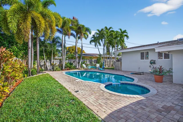 $744,000 | 3792 Northeast 19th Avenue, Oakland Park, FL 33334