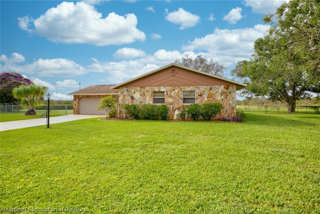 120 Tortoise Road Sebring, FL 33876 - Photo 5 of 37 Gallery Image 5