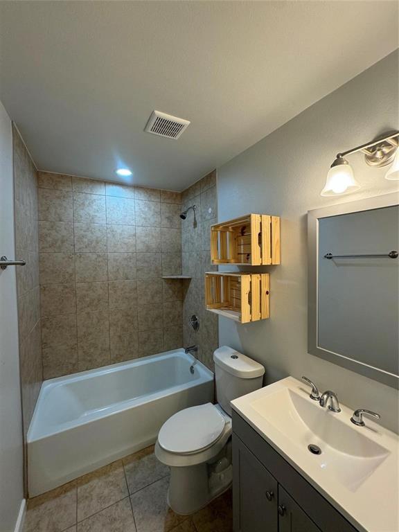 4720 Evening View Drive Granbury, TX 76048 - Photo 20 of 25 a bathroom with a sink toilet and shower